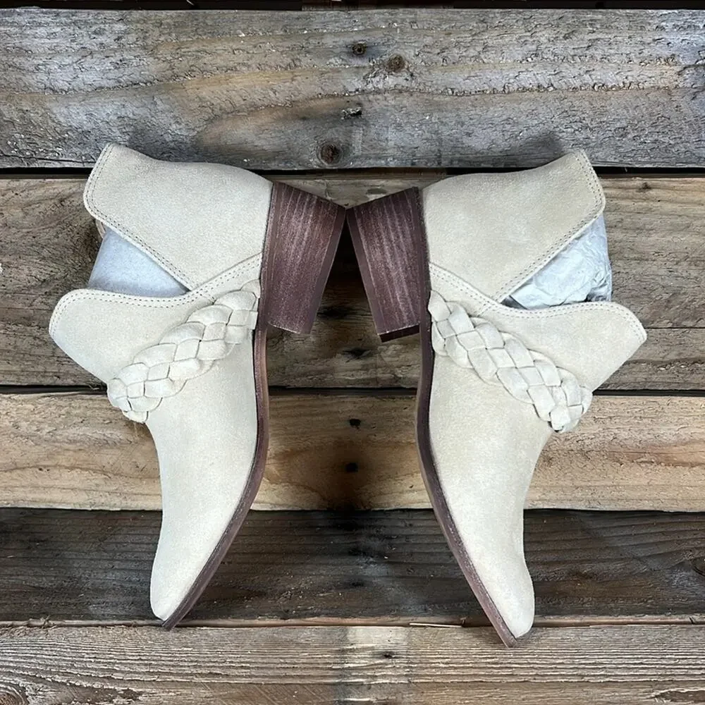 Kaanas Ra Western Bootie - Tan Suede Leather - 7 - New without box